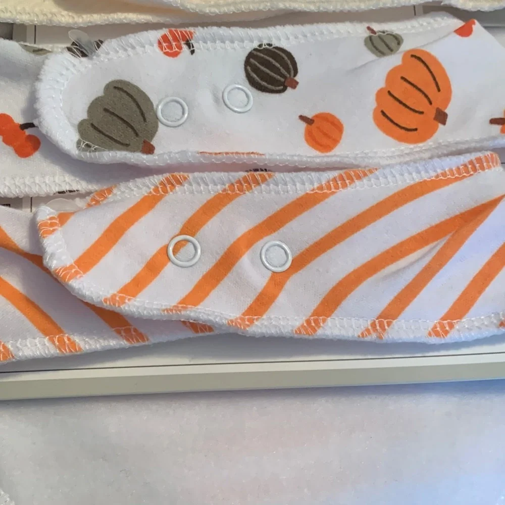 🆕- BY MODERN BABY 3 PACK FALL BANDANA BIBS